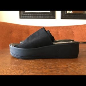 Steve Madden flatform sandals Slinky